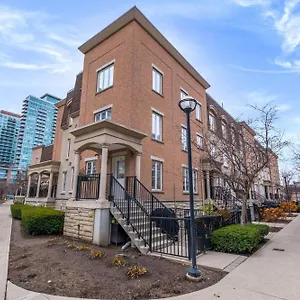  Aparthotel Liberty Village Townhouse